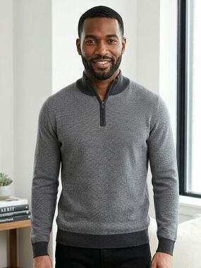 Men's Heather Gray Half-Zip Sweater- Size MEDIUM- Like NEW